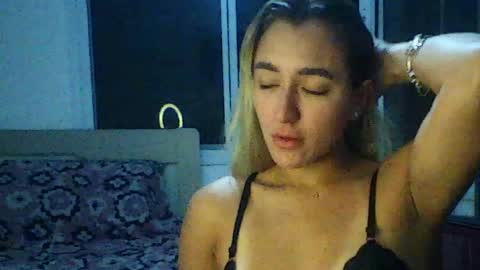 Snapshot of lunavelvvet chatting on 2, 8, 2026 lunavelvvet online show from 2, 8, 2026