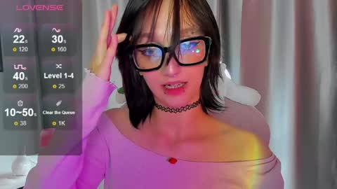 Snapshot of lunavogue chatting on 31, 5, 2026 call me a pose striker online show from 31, 5, 2026