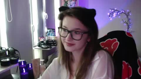 LunaXcherry online show from 17, 5, 2026