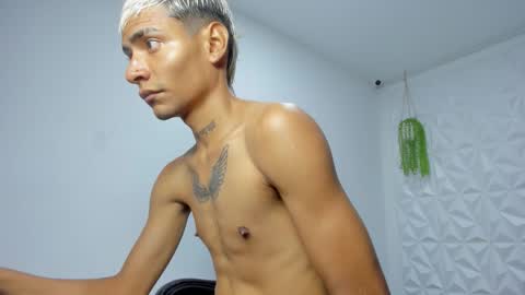 lunay_bigcock420 online show from 17, 1, 2026