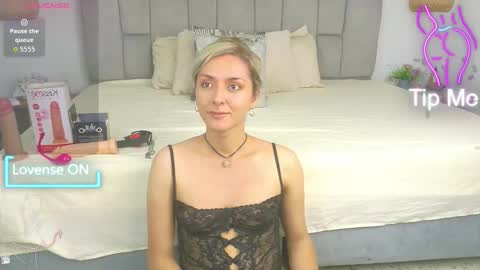 lunitadiva online show from 27, 10, 2025