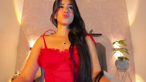 Snapshot of lunna_celeste chatting on 30, 4, 2026 L U N A online show from 30, 4, 2026