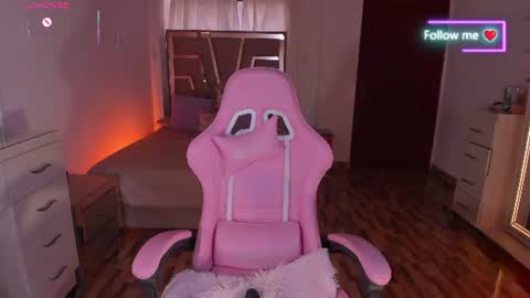 LUNA ROSE online show from 11, 7, 2026