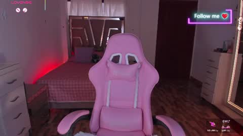 LUNA ROSE online show from 16, 7, 2026