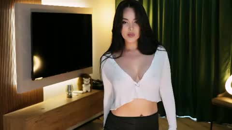 Snapshot of lunnar_jade chatting on 16, 7, 2026 Jade online show from 16, 7, 2026