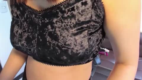 LunoxLili online show from 14, 10, 2025