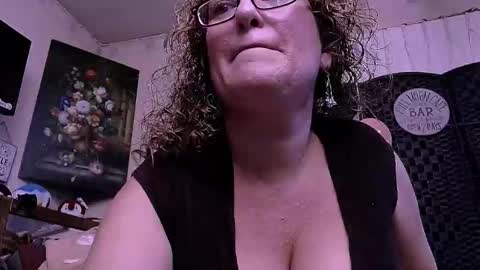 .Clarissa. Follow me on Instagram   miss buns  online show from 28, 5, 2026