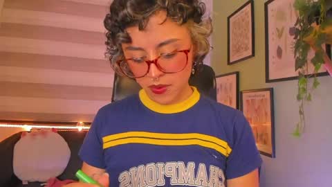 Snapshot of lusiana__ chatting on 3, 6, 2026 Luci online show from 3, 6, 2026