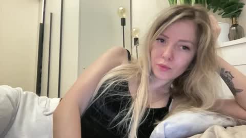 lusiluv online show from 14, 4, 2026