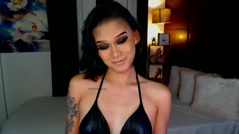 AdriannaFowks online show from 15, 12, 2024