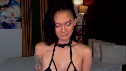 AdriannaFowks online show from 4, 2, 2025