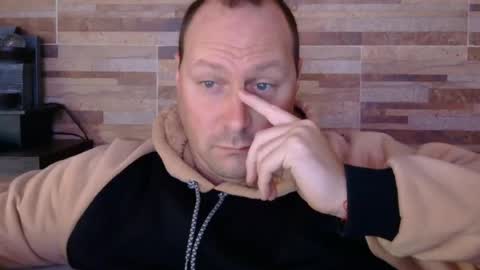 Snapshot of lustonfan chatting on 3, 7, 2026 lustonfan online show from 3, 7, 2026