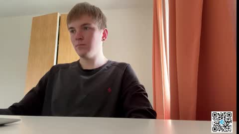 Snapshot of lustviper chatting on 18, 10, 2025 Nik online show from 18, 10, 2025