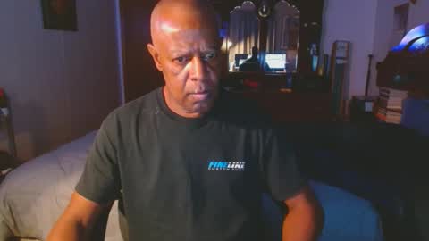 luv2edge55 online show from 1, 12, 2025