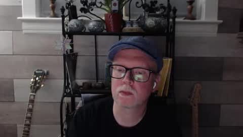 Snapshot of luvbunde chatting on 13, 10, 2025 luvbunde online show from 13, 10, 2025