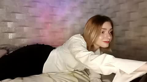 Snapshot of luvmiracle chatting on 21, 5, 2026 Lilly online show from 21, 5, 2026