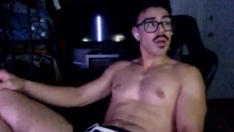 Snapshot of luvrboy77 chatting on 20, 6, 2026 luvrboy77 online show from 20, 6, 2026