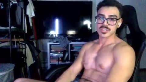 Snapshot of luvrboy77 chatting on 27, 6, 2026 luvrboy77 online show from 27, 6, 2026