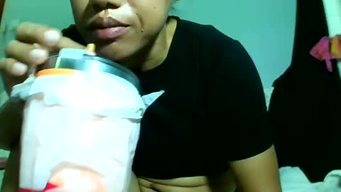 Snapshot of luvu4everxxx chatting on 16, 2, 2025 Bee Bee online show from 16, 2, 2025