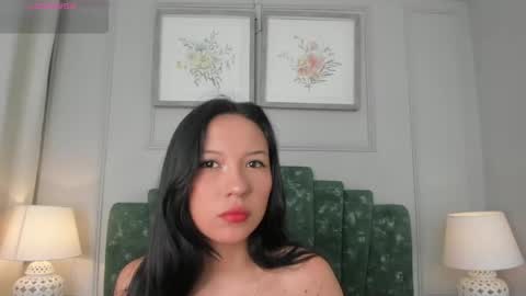 Snapshot of lux_bitchx chatting on 6, 5, 2026 lux_bitchx online show from 6, 5, 2026