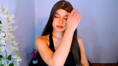 queen lux online show from 19, 11, 2025