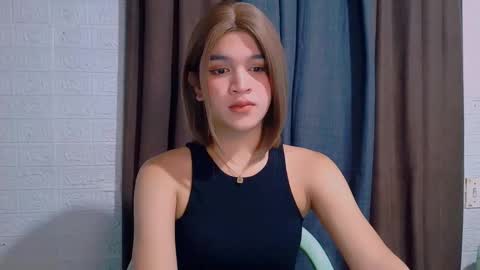 queen lux online show from 4, 2, 2026