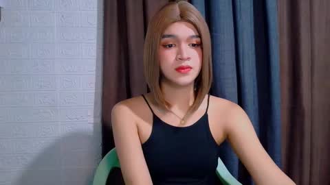 queen lux online show from 12, 3, 2026