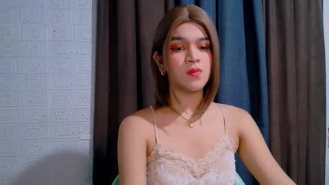 queen lux online show from 21, 3, 2026