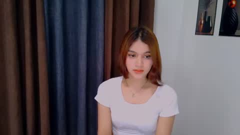 Snapshot of lux_white chatting on 12, 6, 2026 queen lux online show from 12, 6, 2026