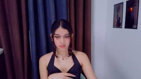 Snapshot of lux_white chatting on 5, 8, 2026 queen lux online show from 5, 8, 2026