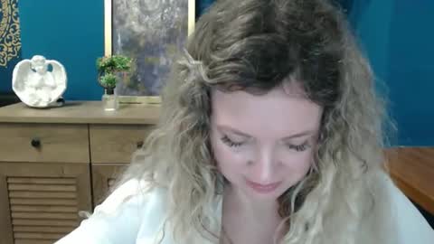 Snapshot of luxdonna chatting on 25, 5, 2026 Donna online show from 25, 5, 2026