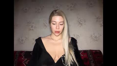 Snapshot of luxsonyastar chatting on 19, 1, 2026 LuxSonyaStar online show from 19, 1, 2026