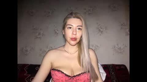 Snapshot of luxsonyastar chatting on 19, 5, 2026 LuxSonyaStar online show from 19, 5, 2026