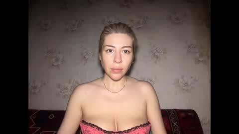 Snapshot of luxsonyastar chatting on 10, 6, 2026 LuxSonyaStar online show from 10, 6, 2026