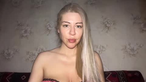 Snapshot of luxsonyastar chatting on 24, 6, 2026 LuxSonyaStar online show from 24, 6, 2026