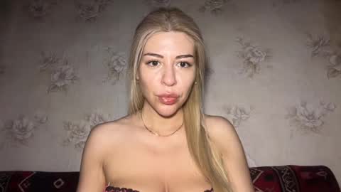 Snapshot of luxsonyastar chatting on 30, 6, 2026 LuxSonyaStar online show from 30, 6, 2026