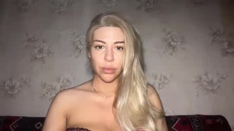 Snapshot of luxsonyastar chatting on 7, 7, 2026 LuxSonyaStar online show from 7, 7, 2026