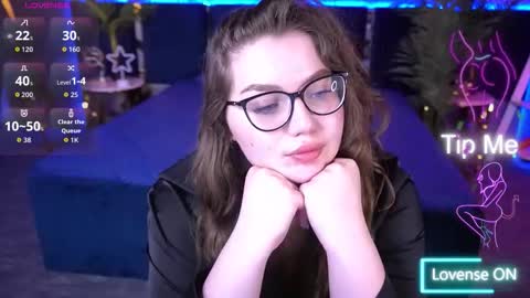 luxsopphia_ online show from 17, 9, 2025