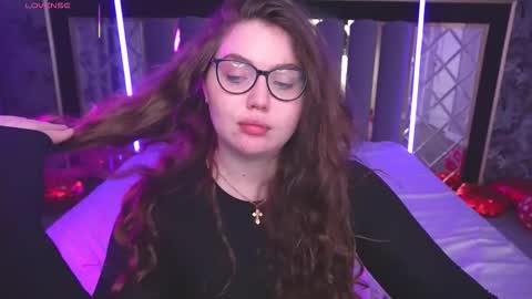 luxsopphia_ online show from 16, 2, 2026