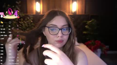 luxsopphia_ online show from 27, 7, 2026