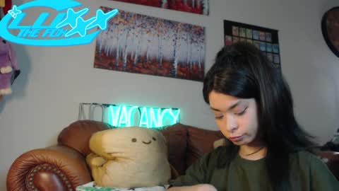 LuxxxTheFox online show from 24, 1, 2025
