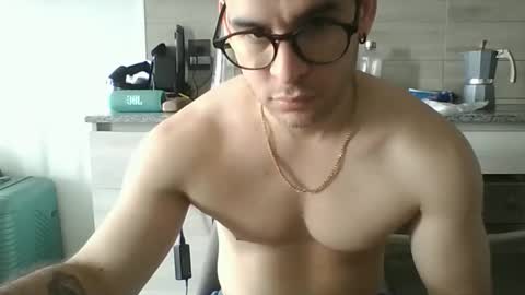 Snapshot of luzardol chatting on 18, 10, 2025 luzardol online show from 18, 10, 2025