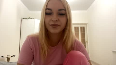 Mia online show from 11, 9, 2025