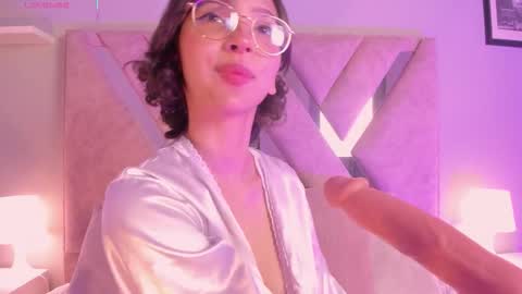 Lya Lee online show from 19, 12, 2025