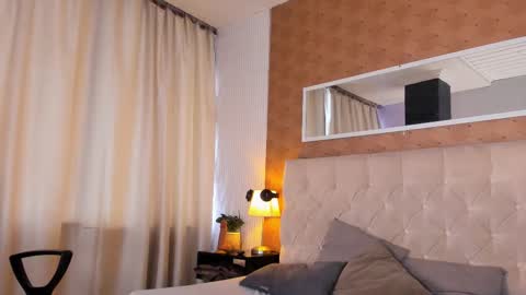 Lyan online show from 3, 2, 2026