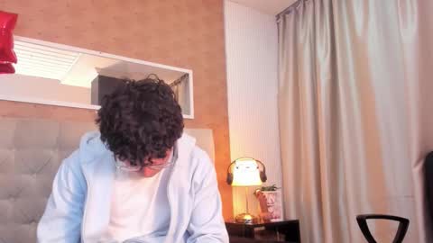 Lyan online show from 3, 3, 2026