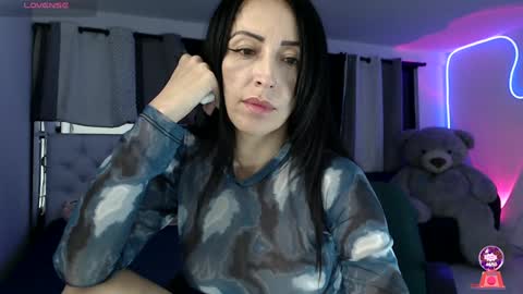 Lyann  online show from 24, 1, 2025