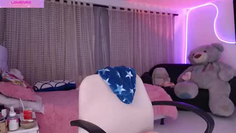 Lyann  online show from 22, 10, 2025