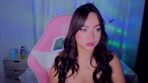 Snapshot of lyavalmont chatting on 13, 5, 2026 lyavalmont online show from 13, 5, 2026