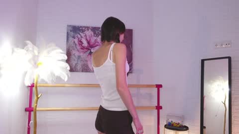 Lyly   online show from 7, 1, 2025